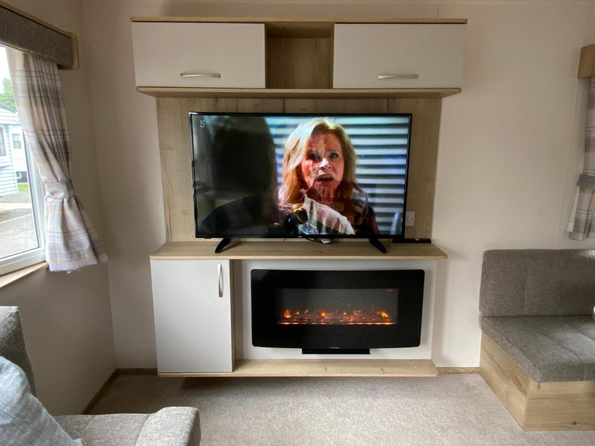 Haggerston Castle 6 Berth Caravan - Riverside 37 Cheswick  外观 照片